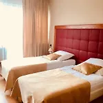 Neptun 住宿加早餐酒店 3*