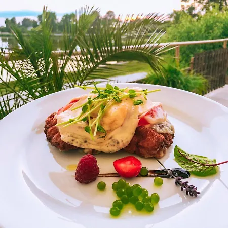 Neptun Bed and breakfast 3*